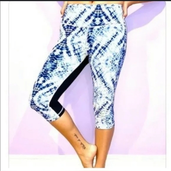 VSX Victoria’s Secret Sport Blue Tie-dye Knockout Tight Legging Capri Pants XS - Picture 15 of 16